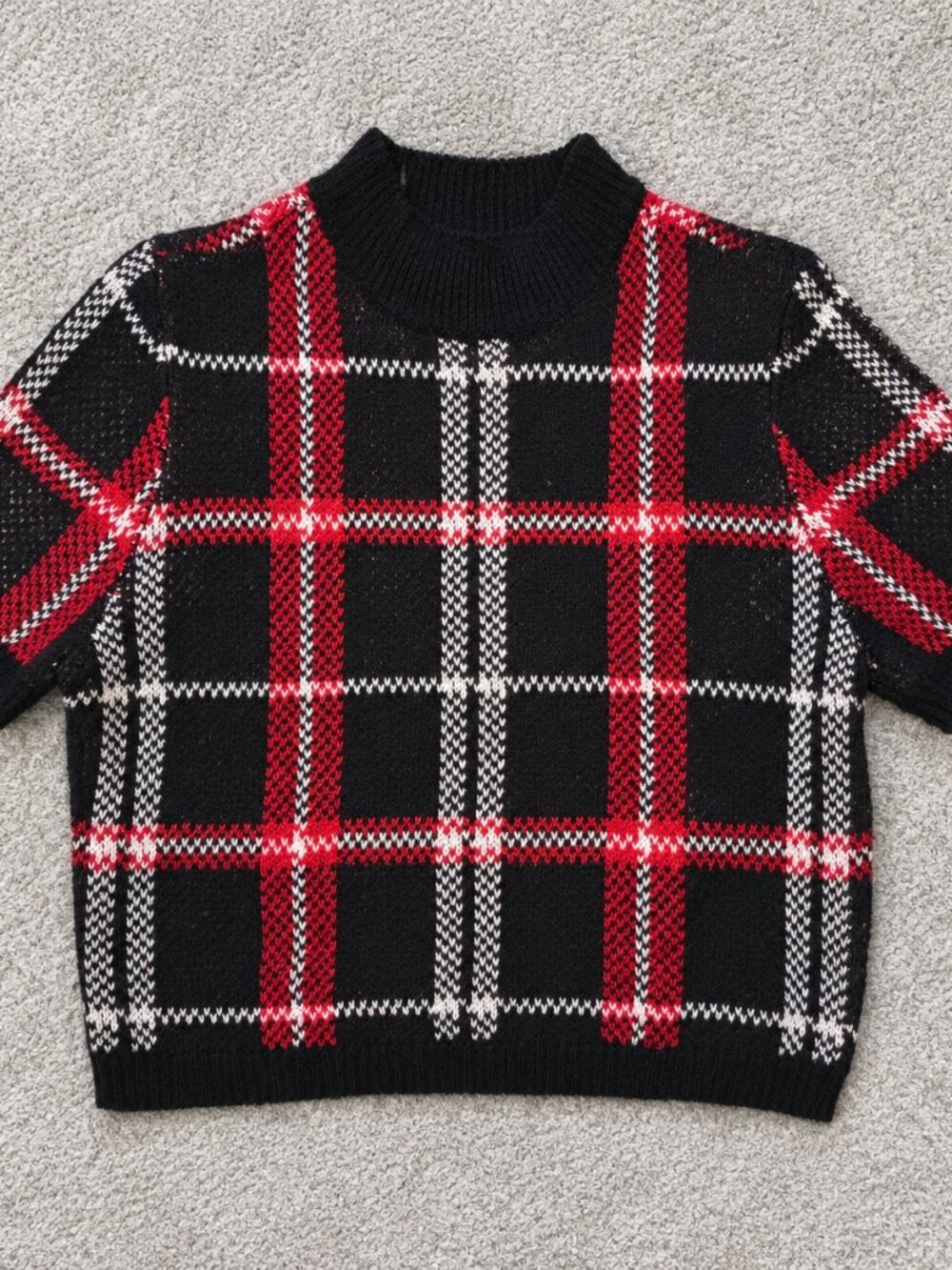 Almost Famous Plaid Mock Neck Short Sleeve Knit Sweater L Black Red Preppy